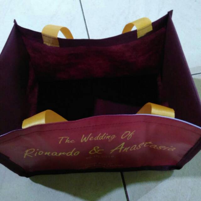 

Tas souvenir murah 25*25*12/tempat nasi kotak