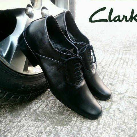 CLARKS TALI FORMAL HITAM / SEPATU KULIT PRIA / MURAH BERKUALITAS TINGGI