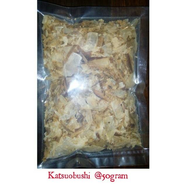 

Sakura Katsuobushi ikan cakalang berkualitas netto 50 gr