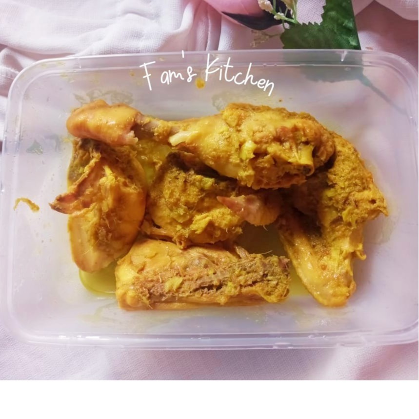 

Frozen Food Ayam Goreng Ungkep Bumbu Kuning / Ayam Goreng Lengkuas 5 potong 300 gram