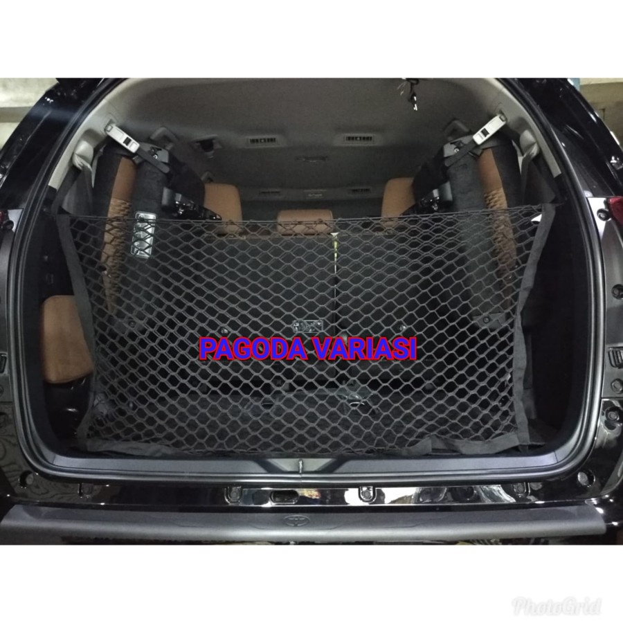 cargonet/ rak jaring bagasi belakang mobil,kegunaan nya untuk menahan barang bawaan anda pada bagasi