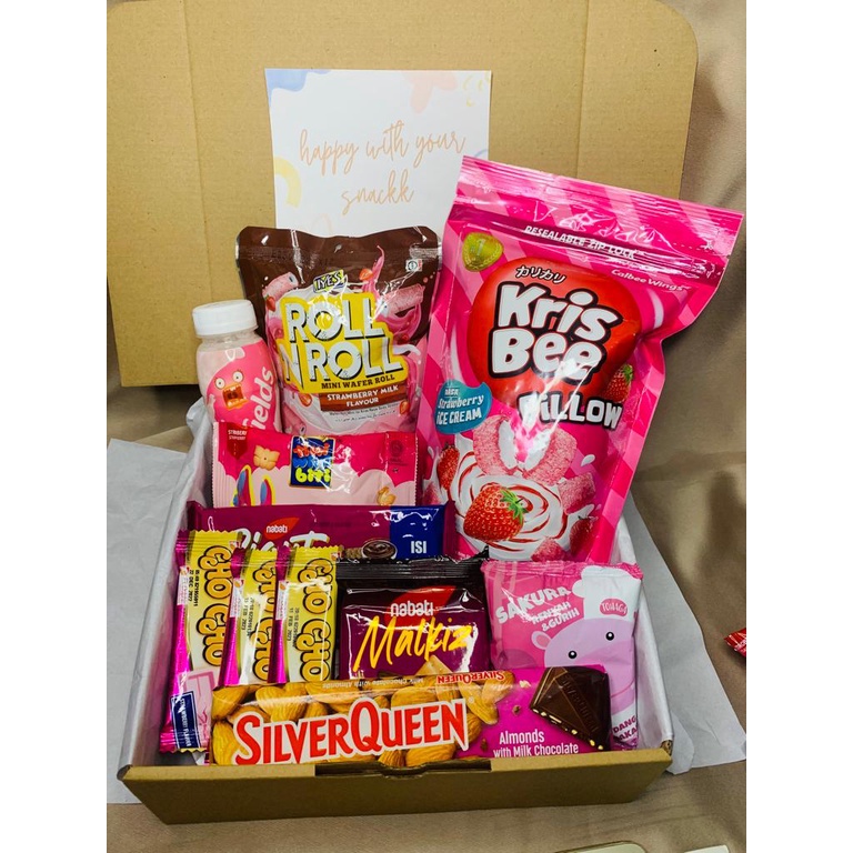 HAMPERS  snack box  pink gift box hadiah ulang tahun wisuda graduation / hadiah cewe / makanan enak / hadiah unik makanan