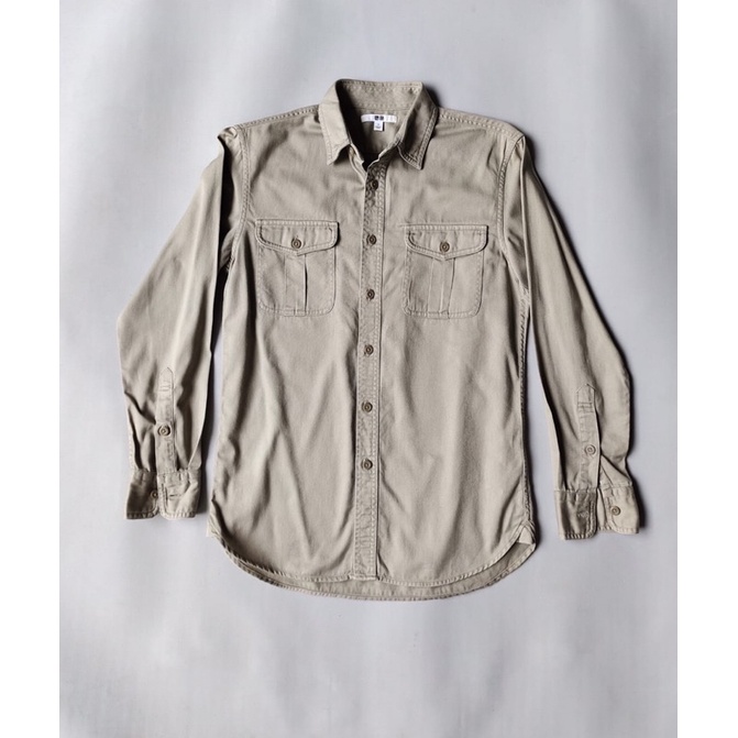 KEMEJA UNIQLO 2 SAKU / KEMEJA WORKSHIRT / KEMEJA MILITARY / FLANNEL FLANEL UNIQLO / KEMEJA PDL UNIQL