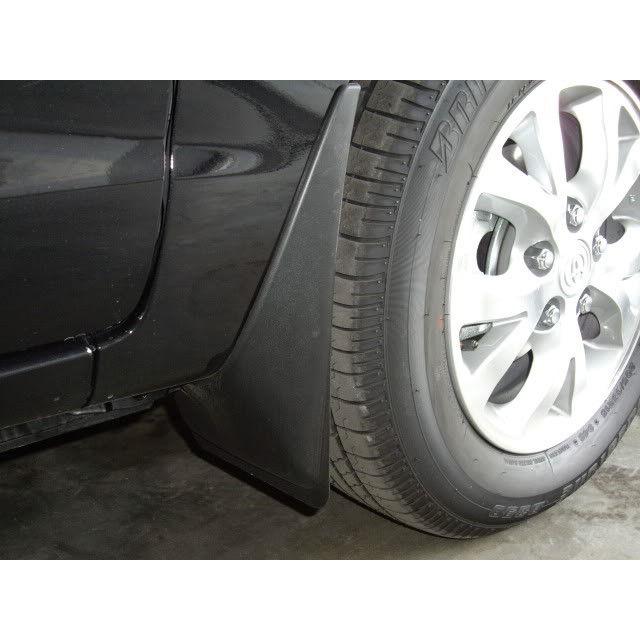 Karpet Lumpur / Mud Guard Mobil Toyota Grand Innova