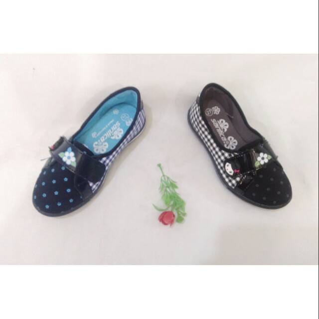 Sepatu anak Wanita santika hitam/biru