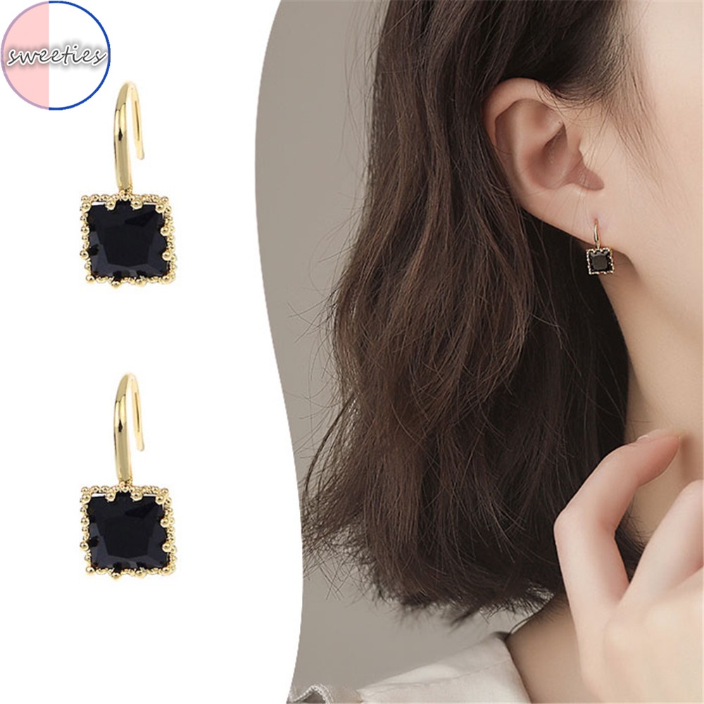 【aaoottuuoo5.id】1pair woman fashion retro elegant Square Diamond pendant Earrings ear hoop jewelry