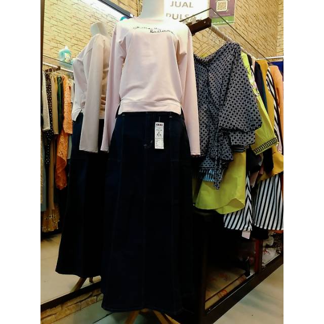 ROK JEANS CEWEK UNTUK IBU-IBU