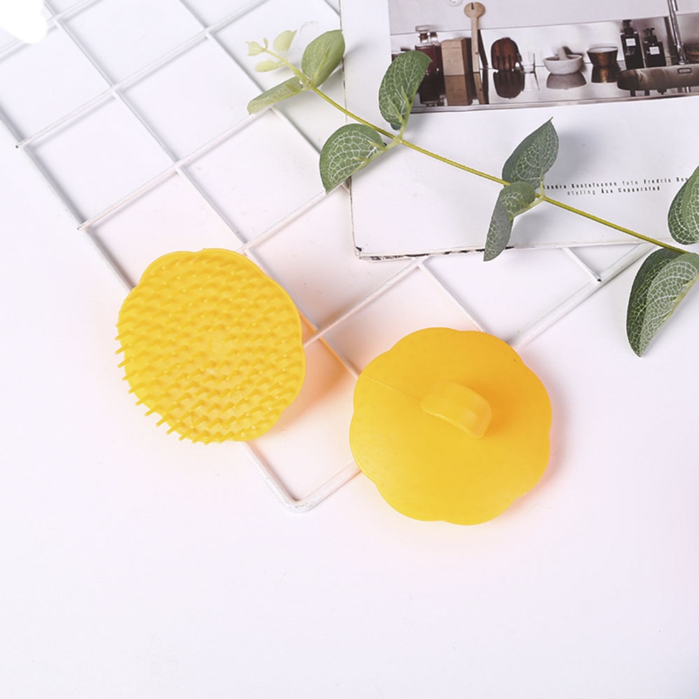 【COD Tangding】Bathroom Head Comb Brush Shampoo Comb Pet Bath Brush Supplies Plum-shaped Round Brush