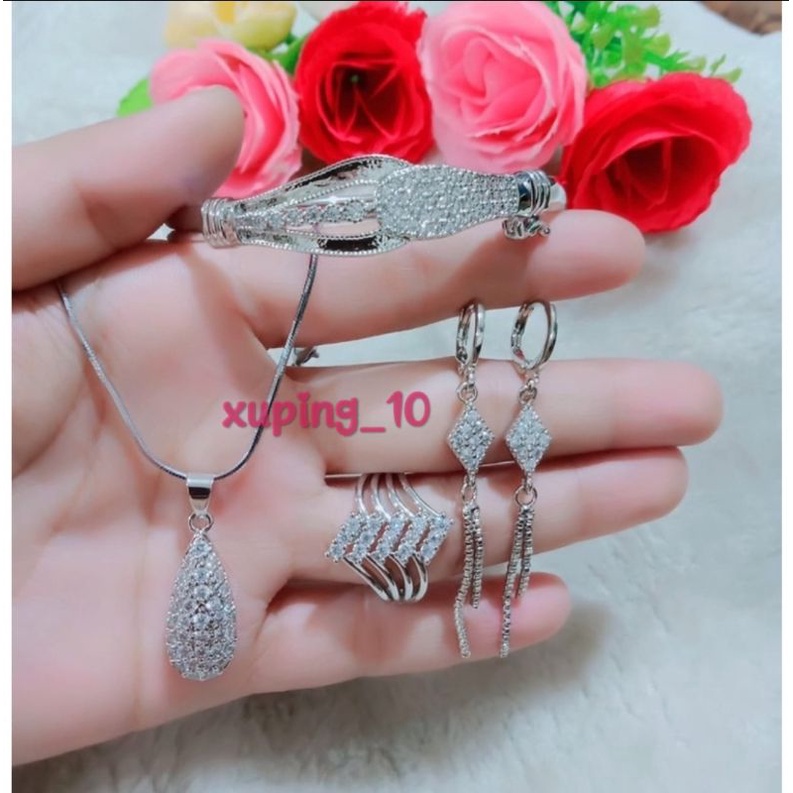 Set Perhiasan Wanita Elegan Silver