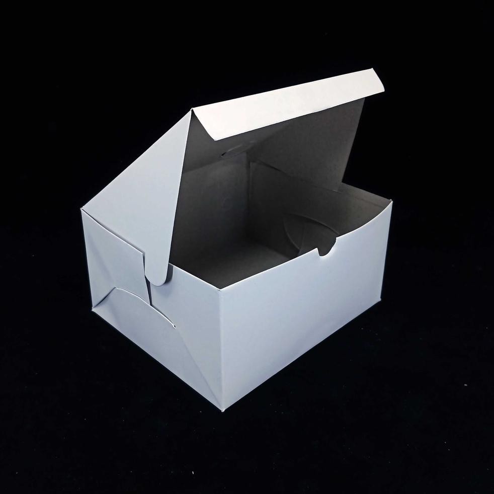 

KOTAK KUE - SNACK BOX - DUS KEMASAN MAKANAN - UK 12X14 - POLOS - ISI 100 PCS (ART. 53)