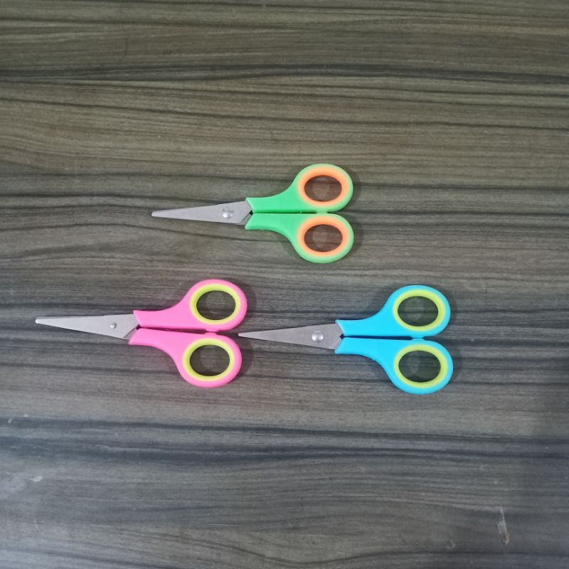 

Gunting Serbaguna