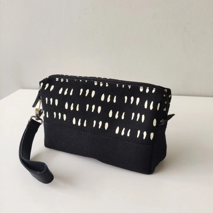 

All Purpose Pouch Coma Black Canvas Living