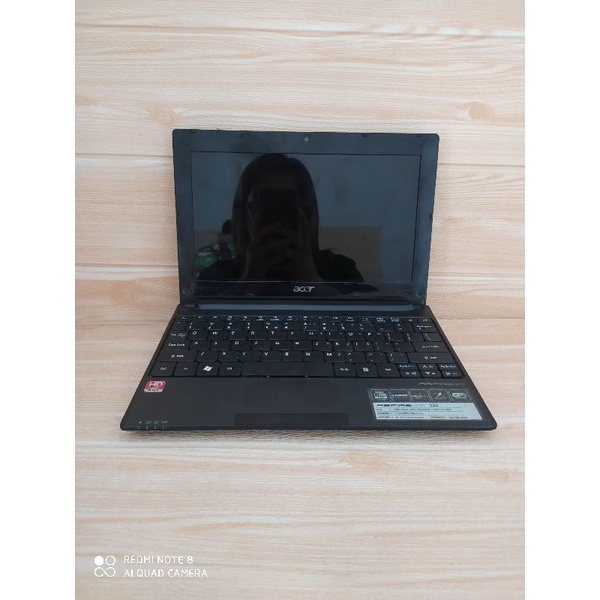 Netbook Acer Aspire One RAM 2GB HDD 320GB Second Murah