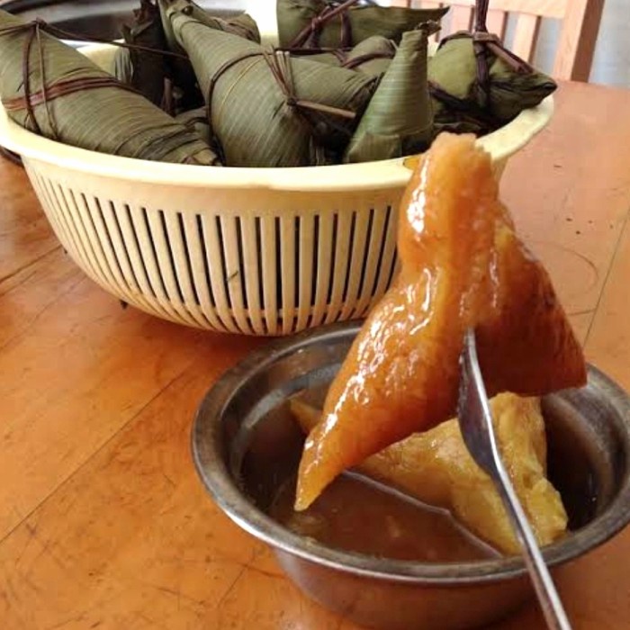 

KETAN-BERAS- KUECANG KICANG KWECANG KETAN SAJA PLUS GULA MERAH UKURAN STANDAR HALAL -BERAS-KETAN.