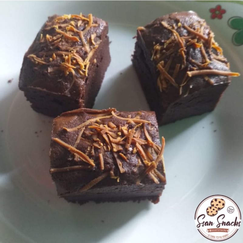 

Fudgy Brownies Keju Ukuran 22x10
