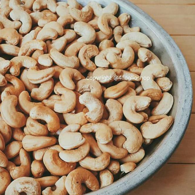 

V3G2 PREMIUM RAW CASHEW WHOLE / KACANG MEDE PREMIUM 950 GRAM 2JVZ