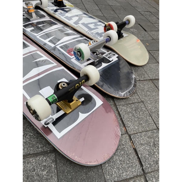 Baker skateboard Complete set premium with BIG trucks original