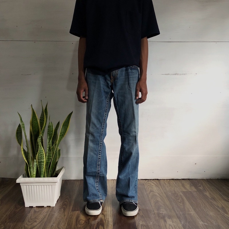 TRUE RELIGION JEANS BOOTCUT // CELANA TRUE RELIGION SECOND // BLUE JEANS