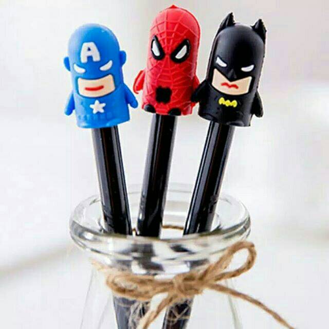 

Pen cair superhero fullbody A045