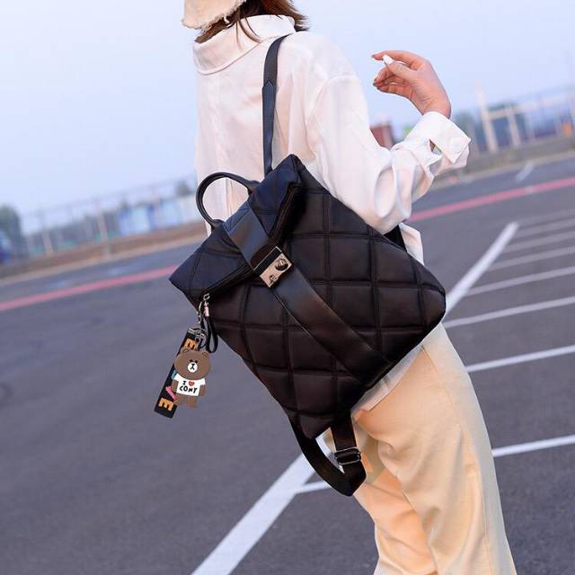 

Kode : ELJ 6001 IDR : 143 rb Bahan : Nylon ukuran: 30× 23 x 14 cm Warna :Grey, Black, Red