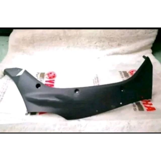 DEK BAWAH KANAN YAMAHA LEXI ORIGINAL YGP