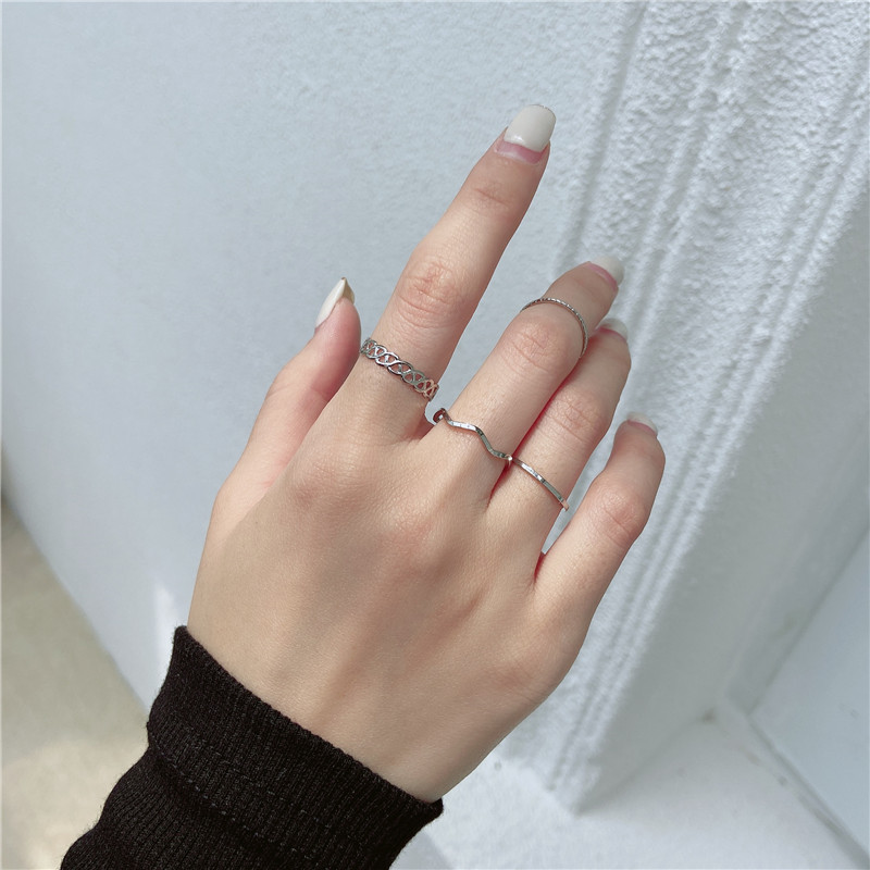 4pcs / Set Cincin Warna Emas / Silver Gaya Korea Untuk Wanita