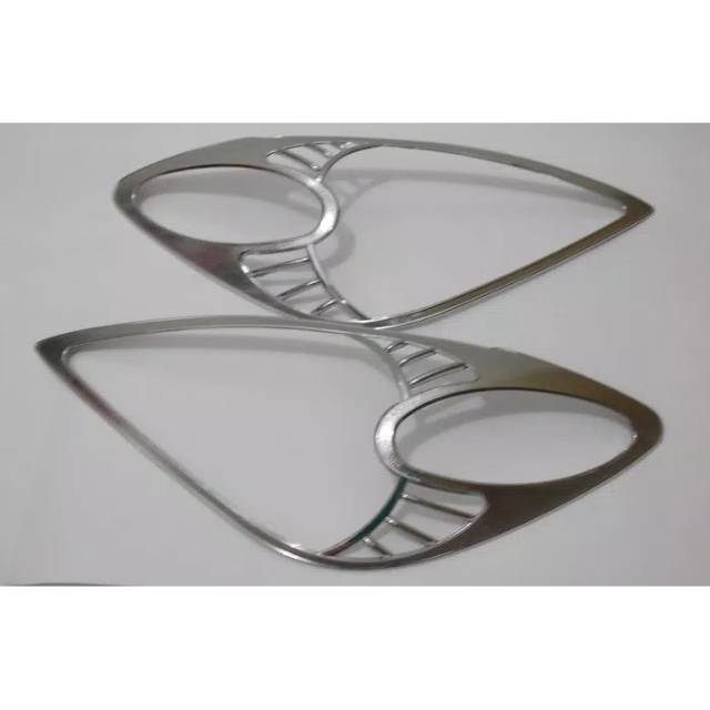 GARNISH DEPAN AVANZA XENIA LAMA 2004 - 2006