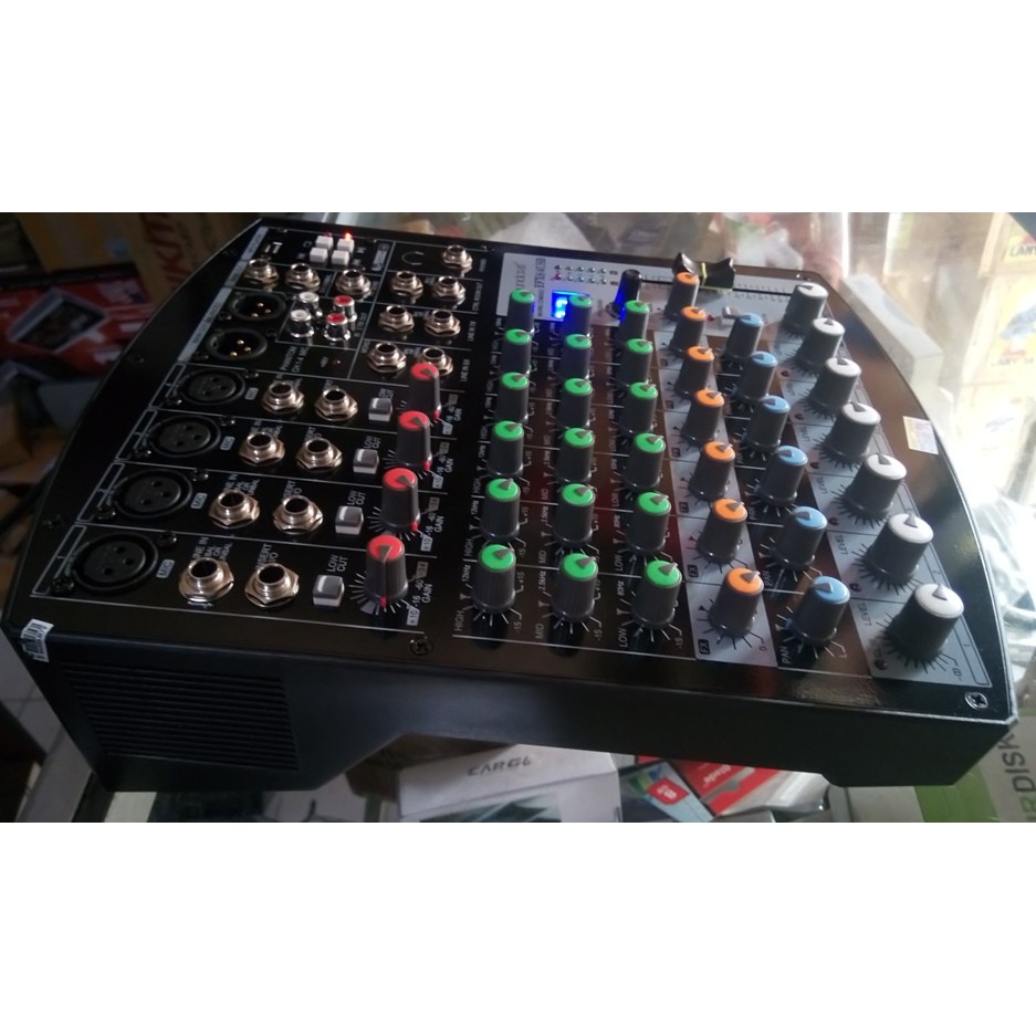 PROFESSIONAL MIXER 8 CHANNEL LIVE USB DIGITAL 99 EFFECTS SOUNDCRAFT