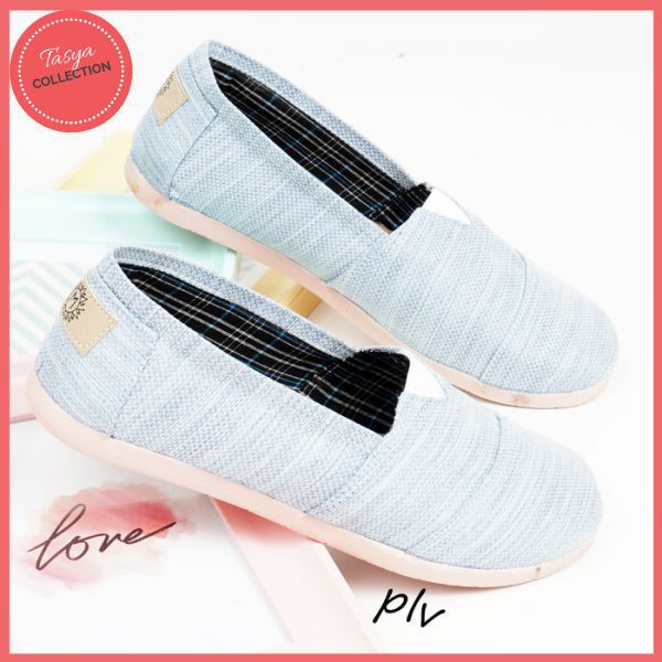 NAOMI Slip On Kanvas Wanita