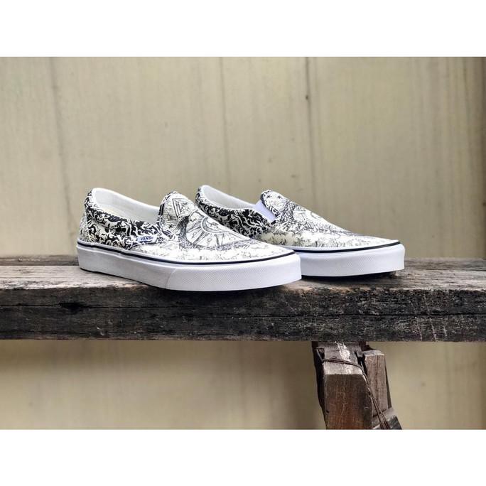 Paling Dicari Slipon Pria Remaja✿ Vans Classic Slip-On Ouroboros Black/True White Original |