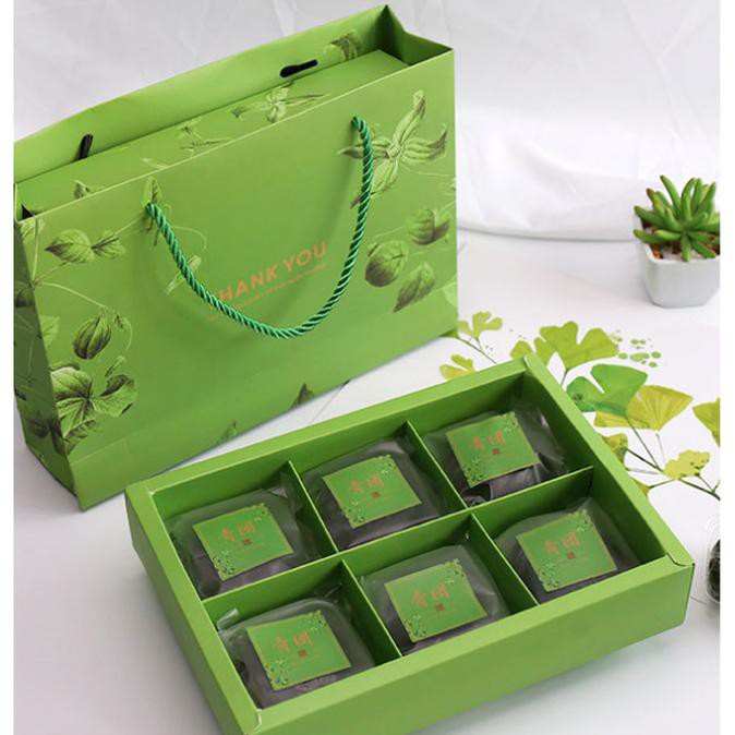 

Paper bag kado , kantong untuk bingkisan , kantong hadiah gift