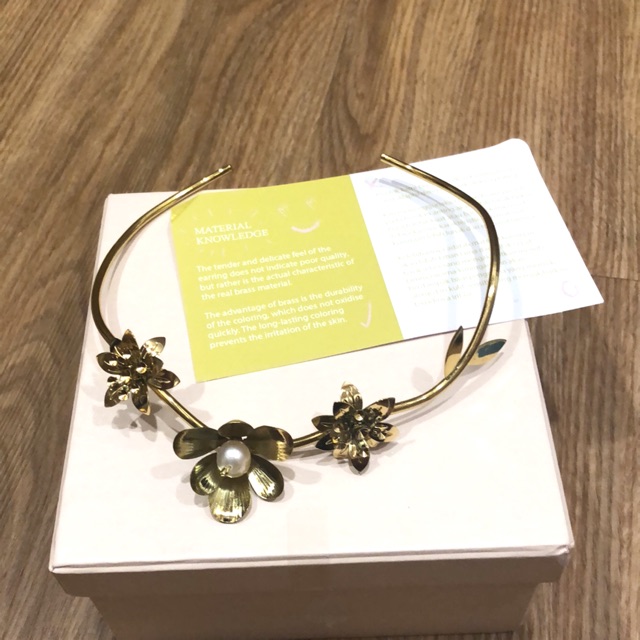 Massicot necklace