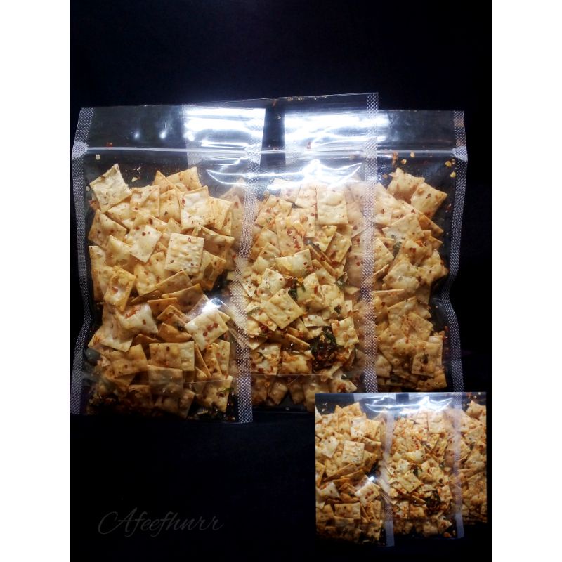 

Jajanan huhah kecil hemat