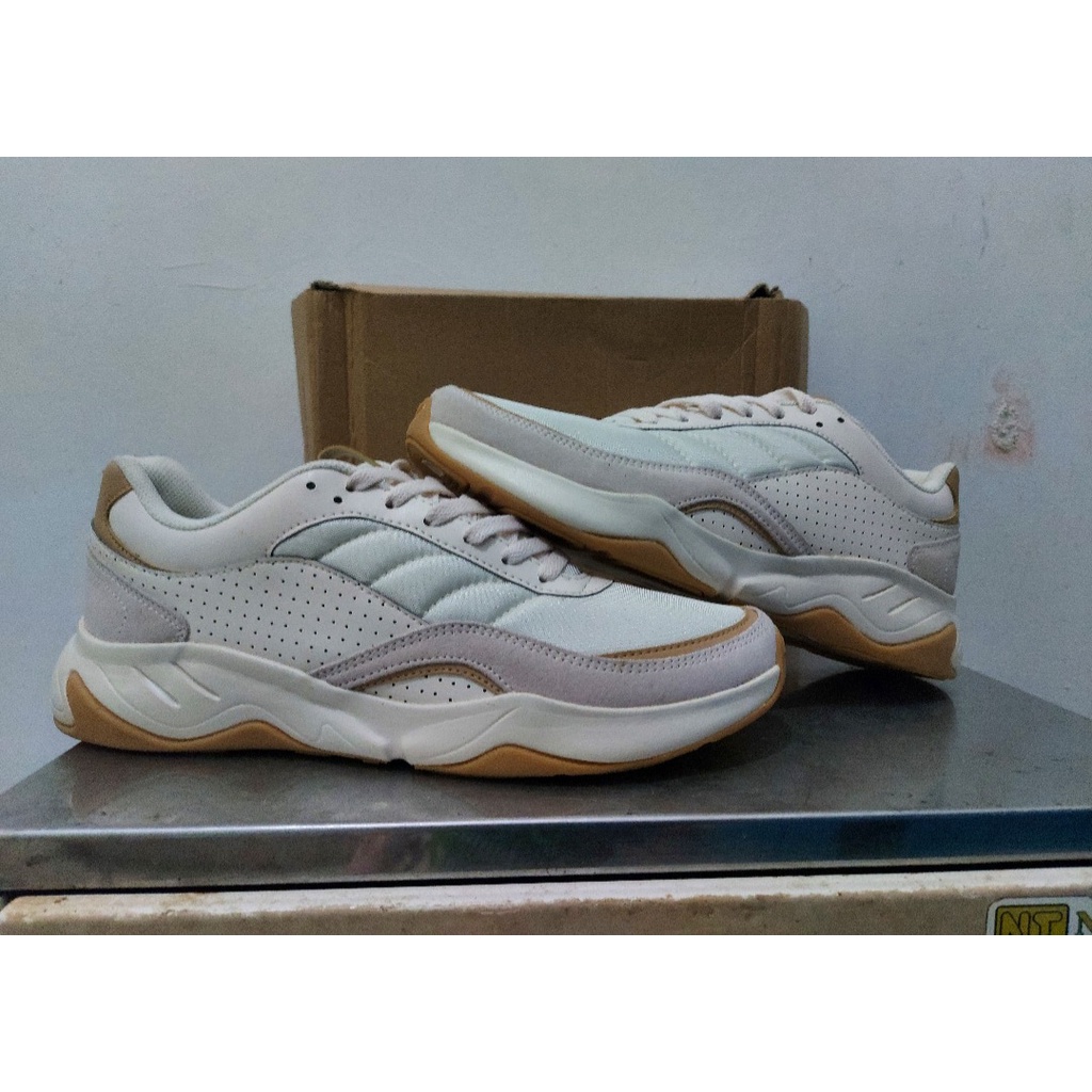 SEPATU SNEAKERS CASUAL JOGGING PIERO AEGIS