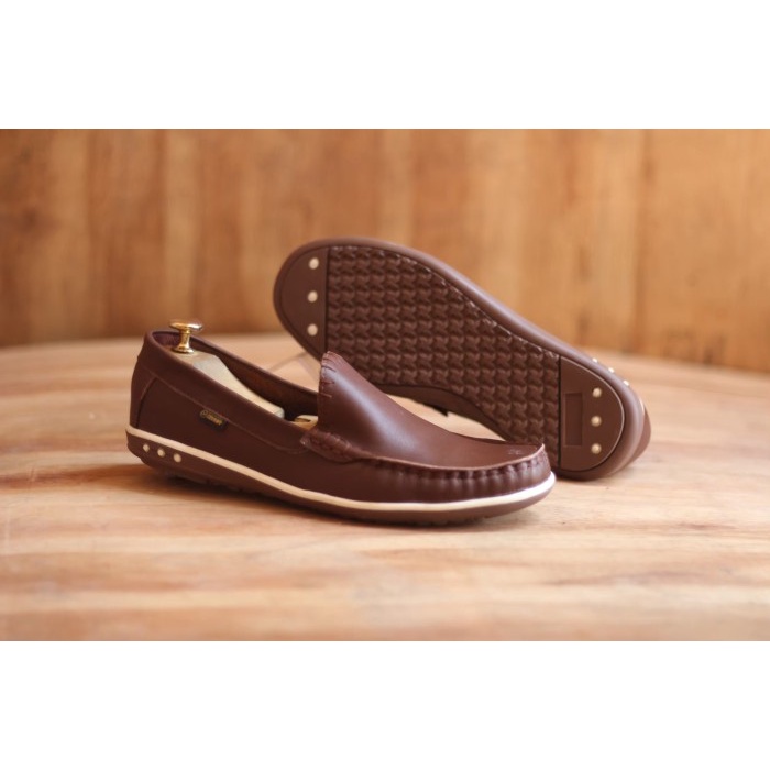 Sepatu Slip On Kasual Pria Cevany Myth