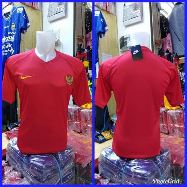 Jersey timnas indonesia home merah garuda