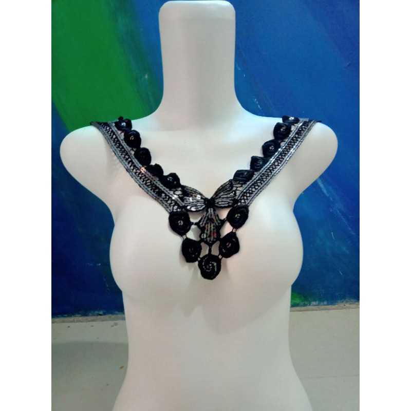 renda leher bordir Payet mewah.