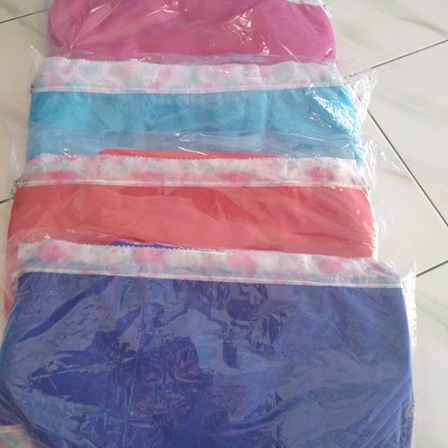 

tas hajatan serut uk box 20x20 dan box snack kecil tipis..