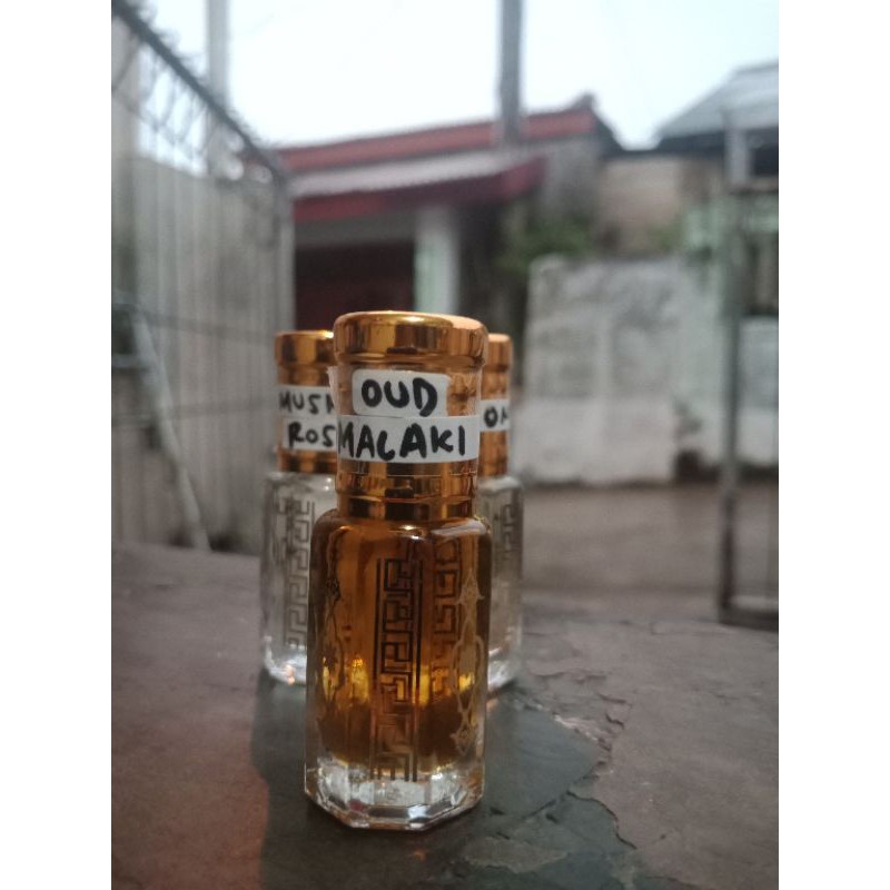 Minyak wangi oud malaki/mukholat malaki