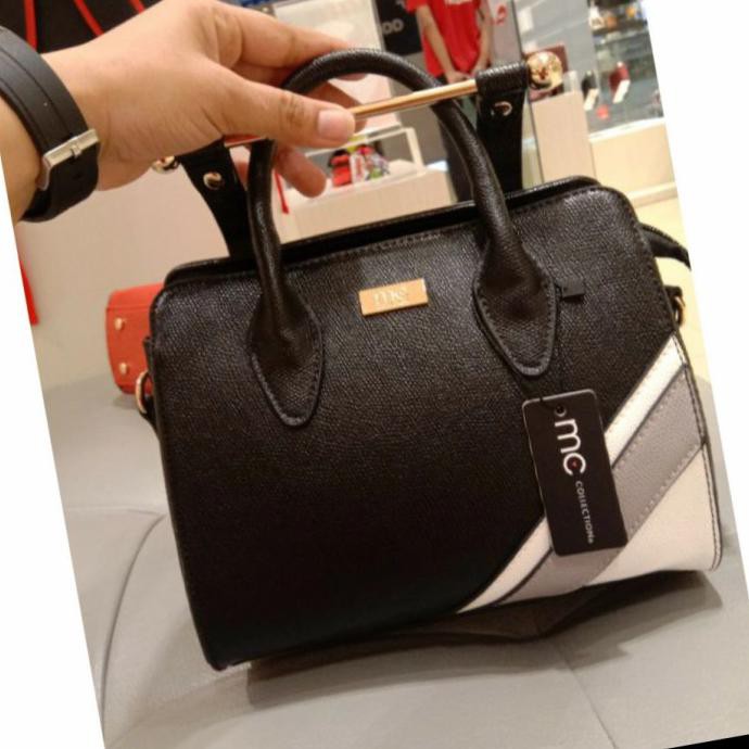 Bata Tas Selempang Wanita Original Mc Collection - Hitam Djamenashop