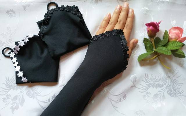 Handsock renda/manset renda hitam