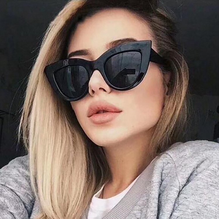 Fashion European and American trend cat eye personality men and women sunglasses metal hinges