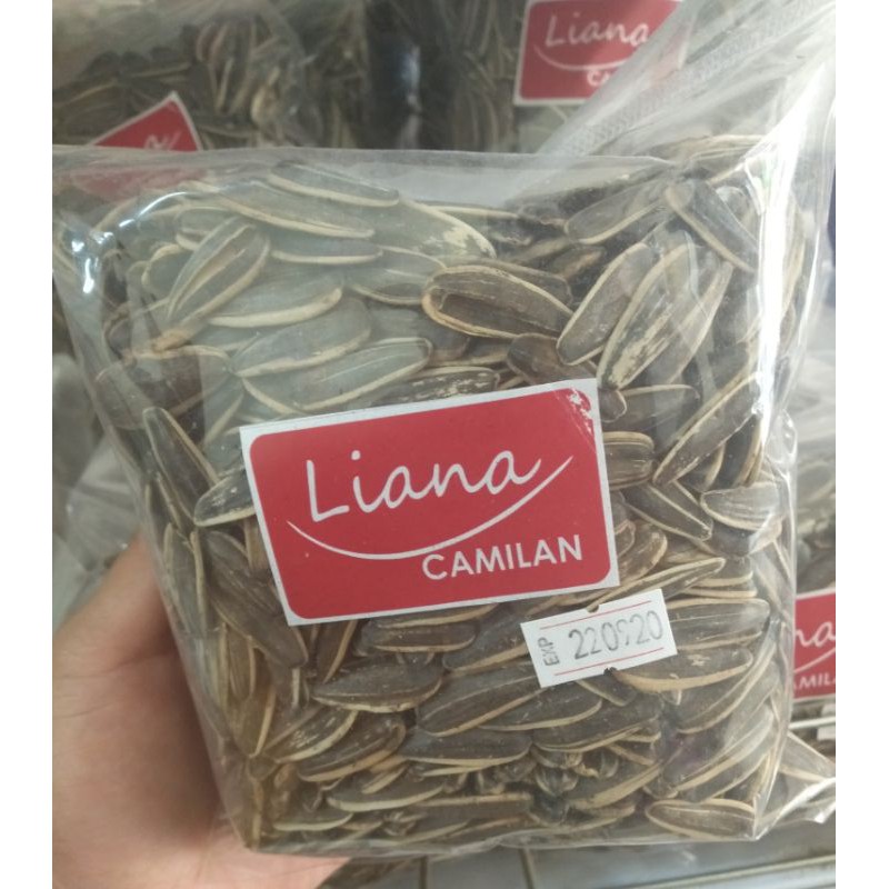 

COD Kuaci Biji matahari Roasted sunflower seed 200gr