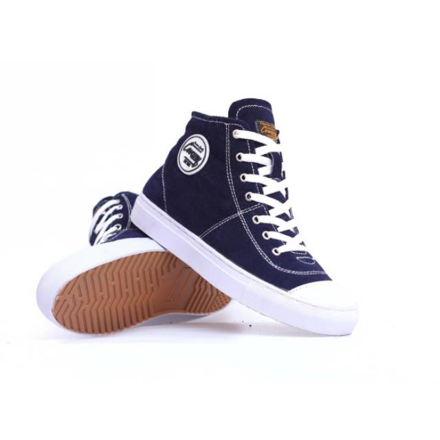 Sepatu sneaker pria Cevany lamo original bahan kulit suede