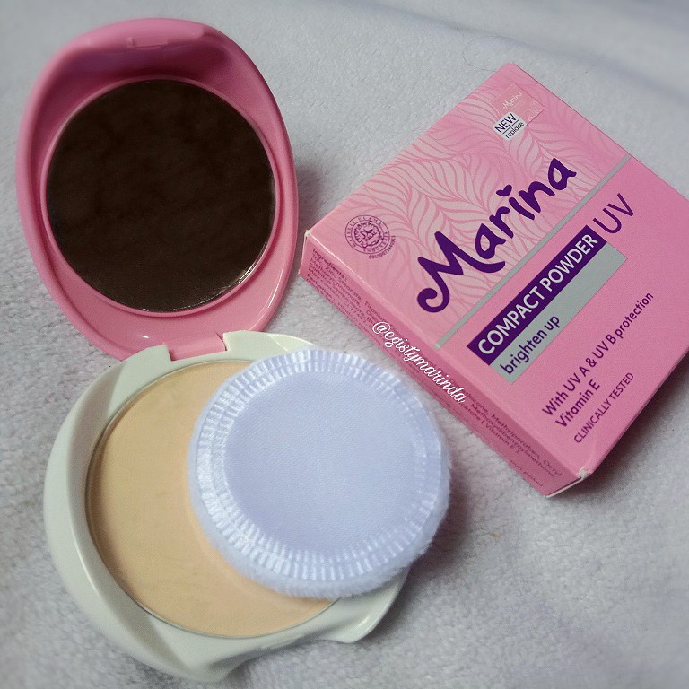 Marina Compact Powder Brighten Up With UV A &amp; UV B Protection Vitamin E