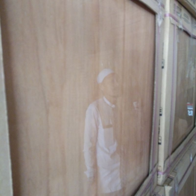 granit lantai serat kayu red softwood 60x60 glass polish