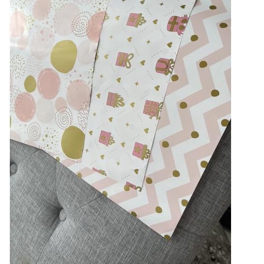 

Miliki - 10 pcs kertas kado impor /kertas kado isi 10 campur /kertas kado