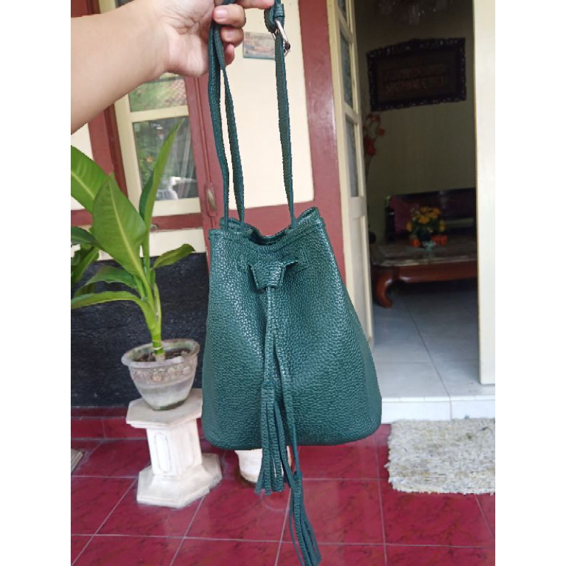 preloved tas serut warna hijau botol
