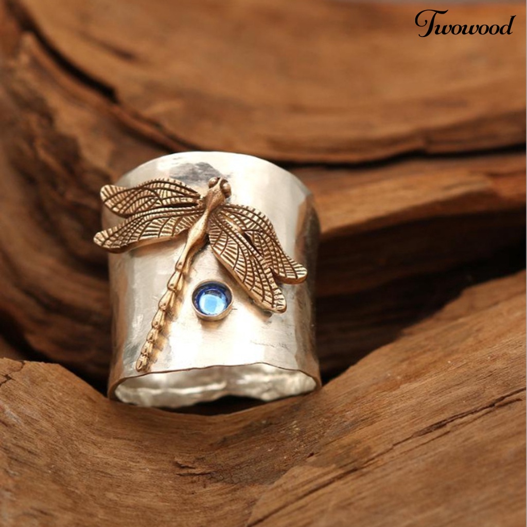 Cincin Desain Ukiran Capung Bahan Alloy Warna Emas Gaya Vintage Untuk Pesta