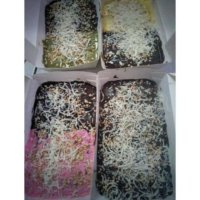 

Brownis Cake Lumer Keju Kacang